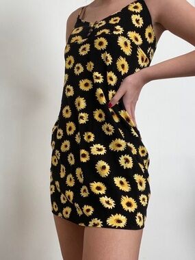 Urban Outfitters sunflower dress size XS oversized